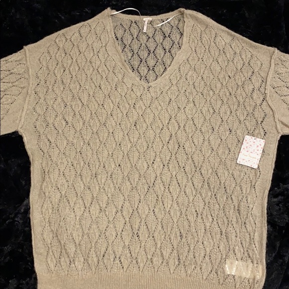 Free People Say Hello Tunic Sweater. - Picture 4 of 14